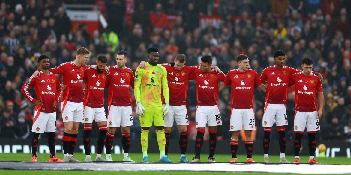 Levy sets price as sources close to Tottenham star await Man United bid