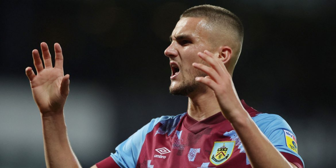 Leeds Make Approach For £15m "Leader"